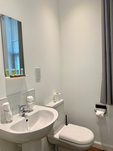 Bathroom 3, Drumdevan Country House Hotel, Highland