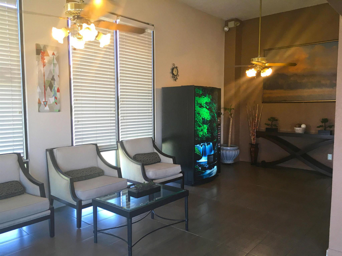 Public Area 2, Studio 6 Suites Delano, CA, Kern