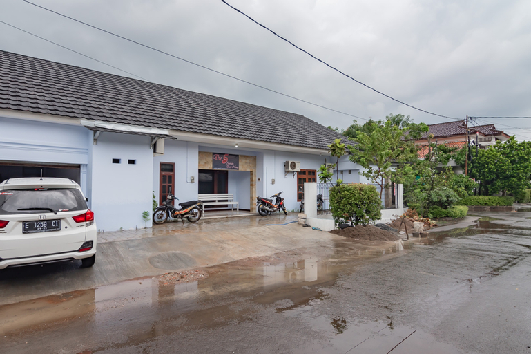 The Lima Guest House Syariah RedPartner, Cirebon