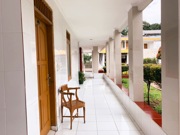 Exterior & Views 5, Hotel Ririn, Bogor