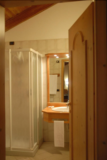 Bathroom 4, Hotel Sport, Sondrio