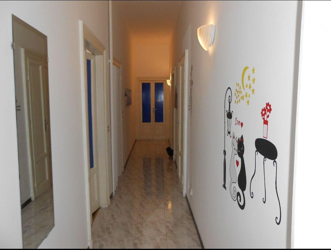Public Area 2, Aldebaran, Milano