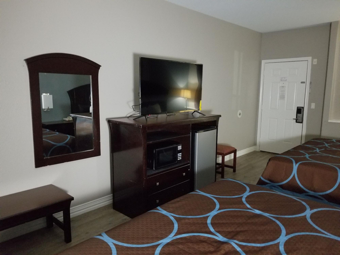 Bedroom 4, Executive Inn & Suites, Fort Bend