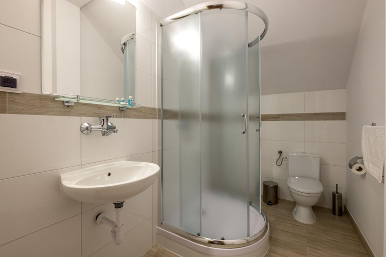 Bathroom 4, Hotel Vinnica, Kraków City