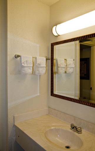 Bathroom, Golden Green Hotel, Mecklenburg