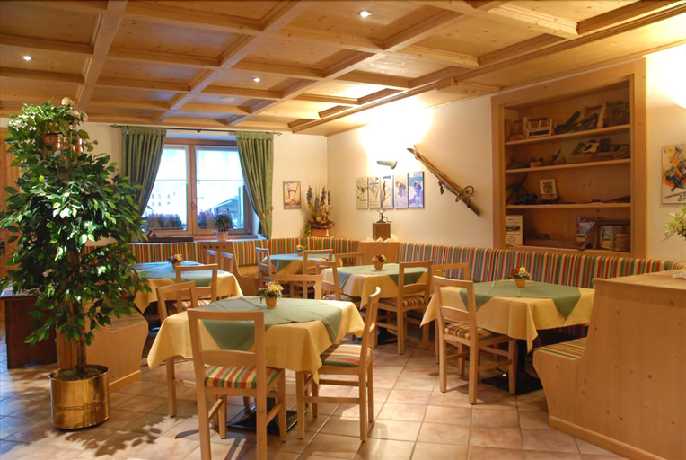 Food & Drinks 5, Hotel Sport, Sondrio