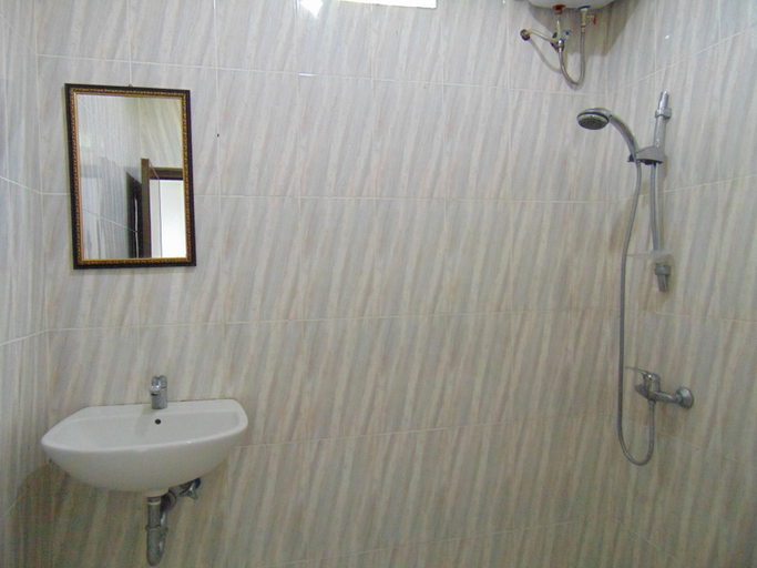 Bathroom 4, Baik Baik Homestay, Badung