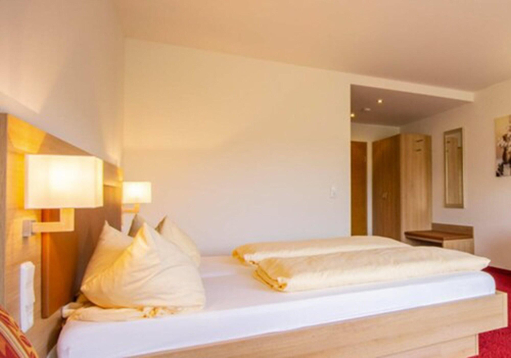 Bedroom 2, Hotel-Gasthof Rose, Ortenaukreis