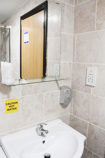 Bathroom 4, Cornmill Hotel, Kingston upon Hull