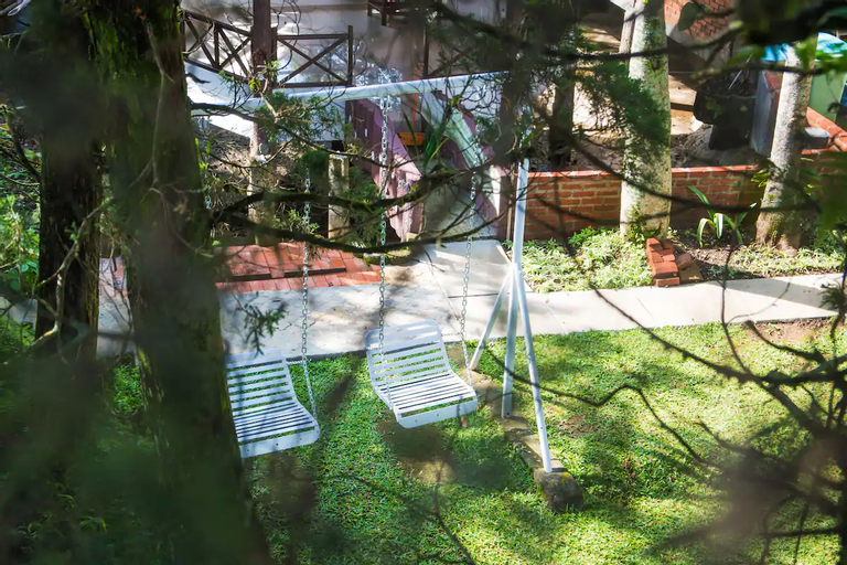 Villa Mandalagiri Puncak 4BR with Private Pool, Bogor