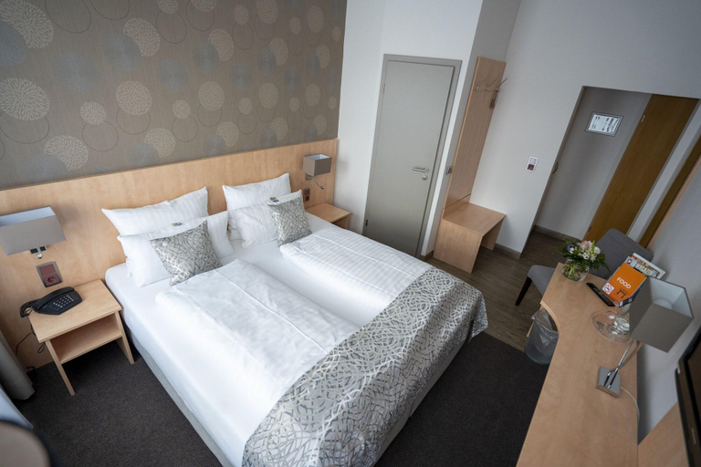 Bedroom 3, Hotel Stadt Lüdenscheid, Märkischer Kreis