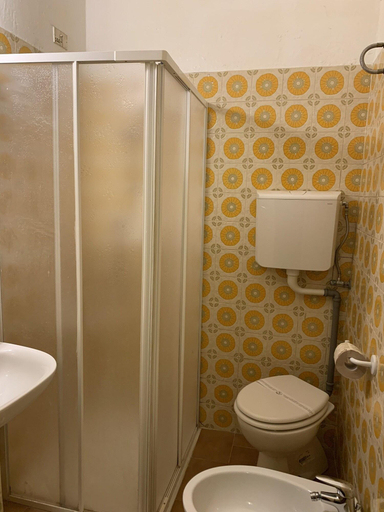 Bathroom 4, Albergo La Villetta, La Spezia