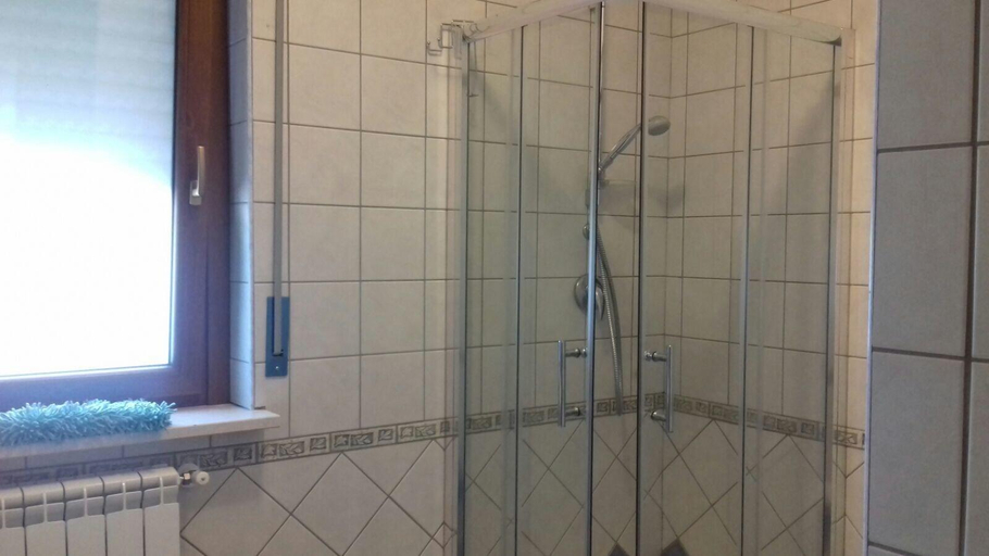 Bathroom 5, Le Villette, Pescara