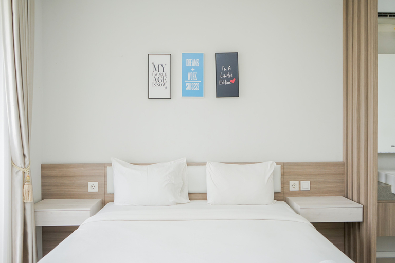 Cozy with Modern Style Studio Paddington Heights Apartment near Alam Sutera By Travelio, Tangerang