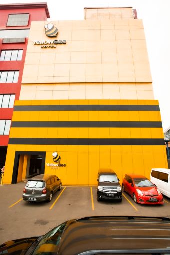 Exterior & Views 10