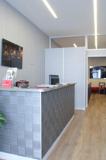 Public Area 3, Hôtel de France, Hauts-de-Seine