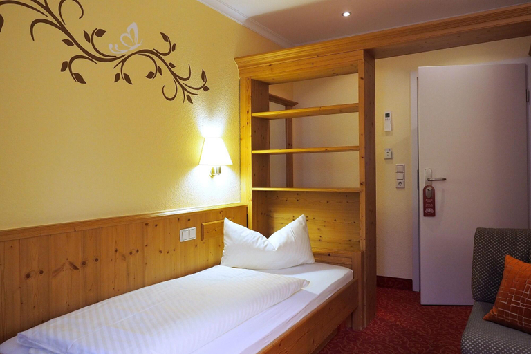 Bedroom 4, Landgasthof Rebstock Weil am Rhein / Basel, Lörrach