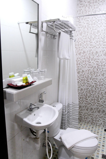 Bathroom, Citra Suites Surabaya, Surabaya