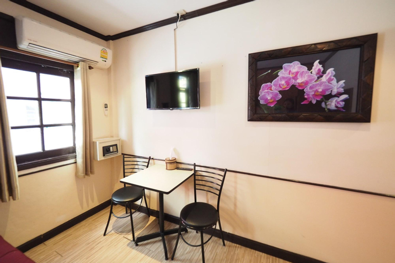 Dining Room 29