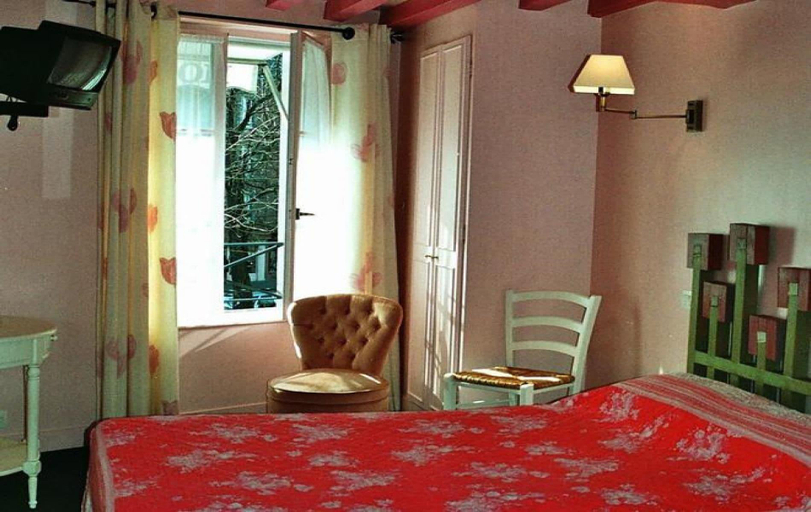 Bedroom 3, Hôtel Restaurant Les Cascades, Calvados