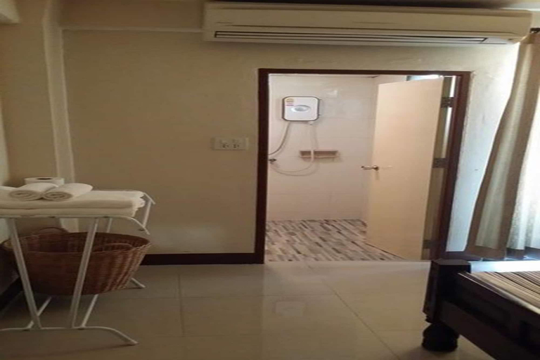 Bathroom 4, Chantra Mansion, Wang Thonglang