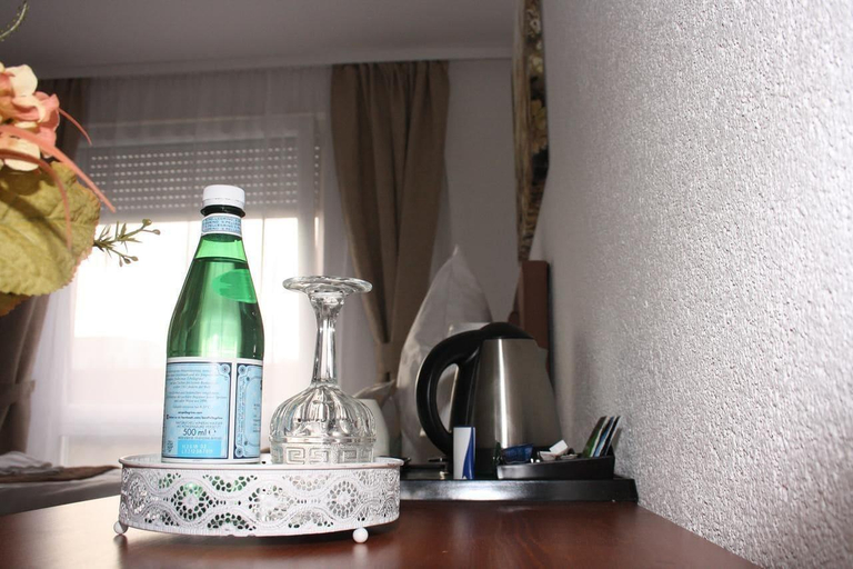 Bedroom 4, Hotel Vesa, Böblingen