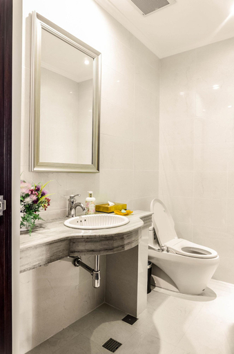 Bathroom 5, The Auhana, Malay