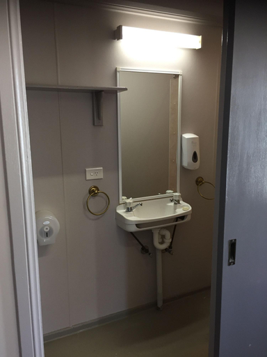 Bathroom 4, Heritage Hotel, Rockhampton