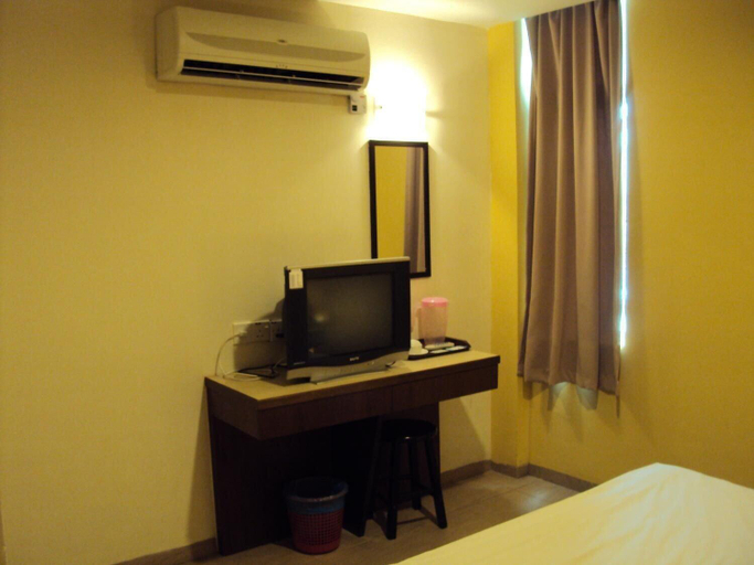 Bedroom 5, Golden Bay Hotel, Malacca City