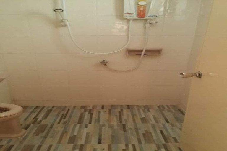 Bathroom 4, Chantra Mansion, Wang Thonglang