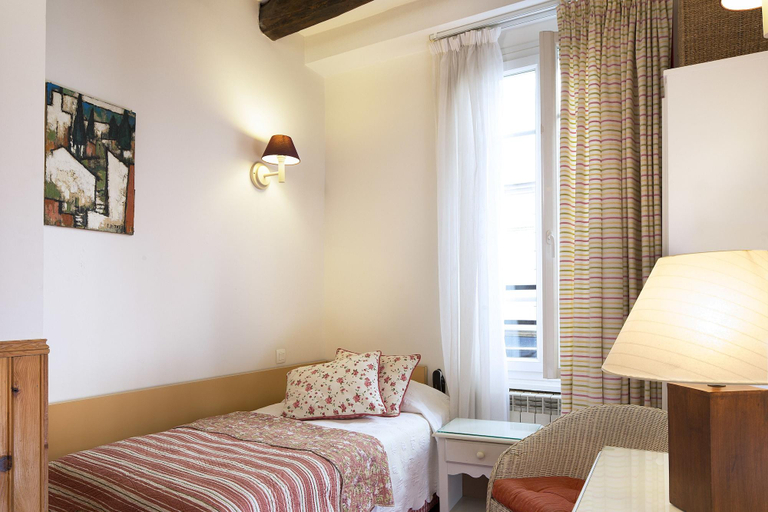 Bedroom 3, Hotel Du Cygne, Paris