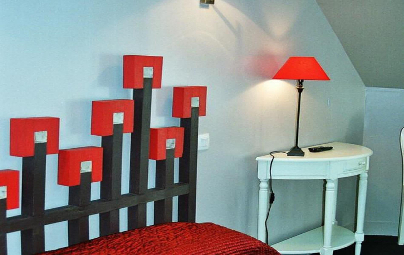 Bedroom 2, Hôtel Restaurant Les Cascades, Calvados
