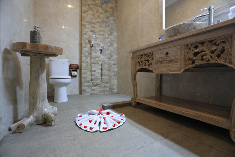 Bathroom 5, Uma Dhari Villa, Gianyar