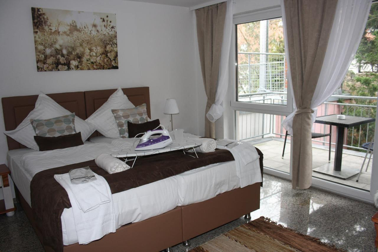 Bedroom 3, Hotel Vesa, Böblingen