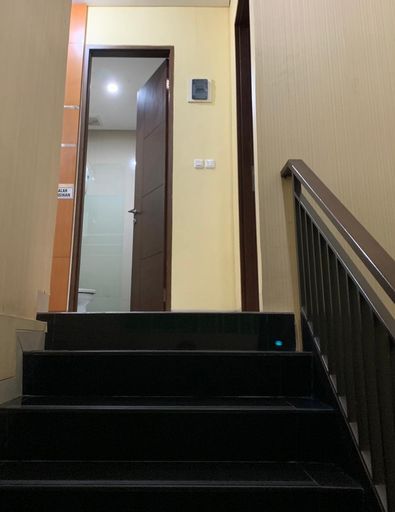 Platinum Setramurni Guest House Bandung 3BR 6-Paxs, Bandung