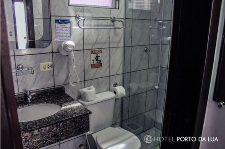 Bathroom 4, Hotel Pousada Porto da Lua, Guaratuba