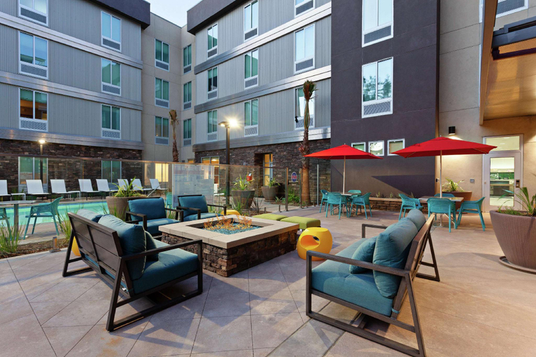 Public Area 2, Home2 Suites by Hilton Temecula, Riverside