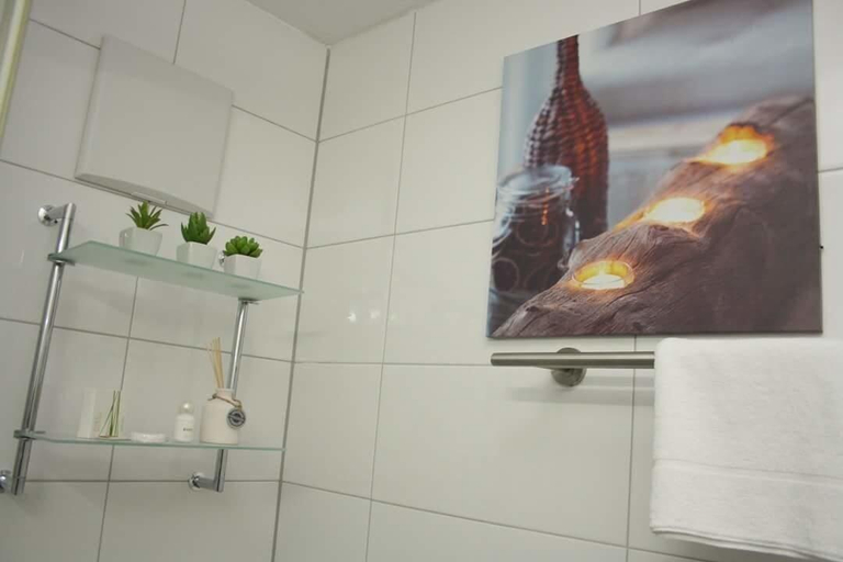 Bathroom 5, Hotel Vesa, Böblingen