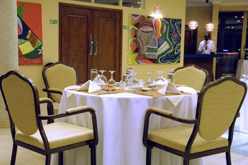 Le Panoramique Hotel by Celexon, Roherero