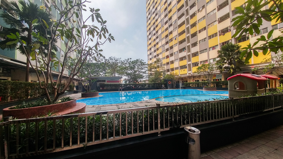 Sport & Beauty 4, Cozy 2BR @ Sentra Timur Residence Apartment By Travelio, East Jakarta