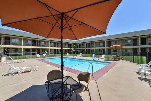 Quality Inn & Suites, Sutter