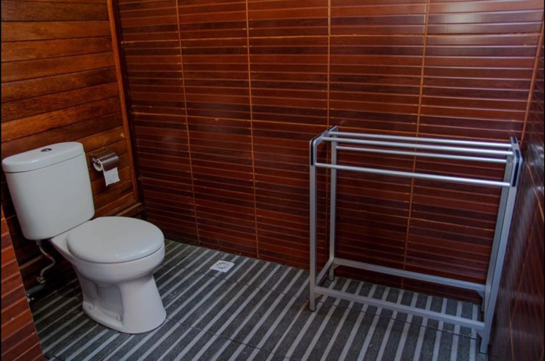 Bathroom 5, Bukit Permata Lembongan, Klungkung
