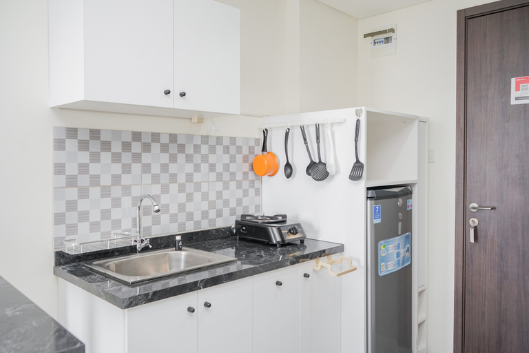 Others 3, Chic and Spacious Studio at Bintaro Icon Apartment By Travelio, South Tangerang