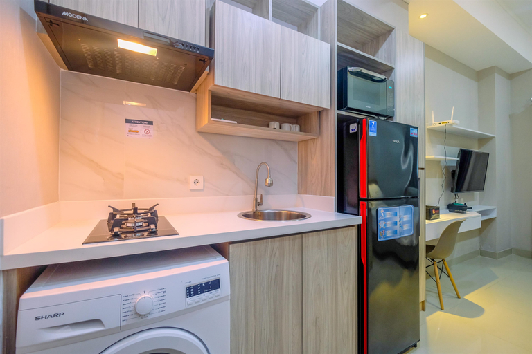 Others 2, Homey and Warm Studio Apartment Oasis Cikarang By Travelio, Cikarang