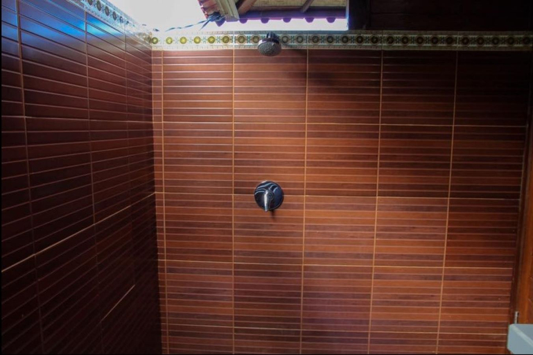 Bathroom 5, Bukit Permata Lembongan, Klungkung