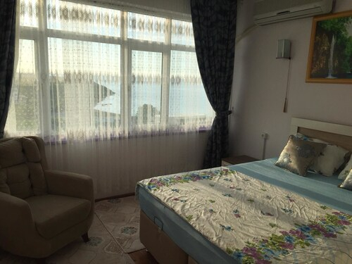 Beyzade VIP 1, Merkez