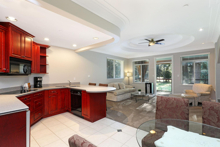 Public Area 3, Crown Isle Resort and Golf Community, Comox-Strathcona
