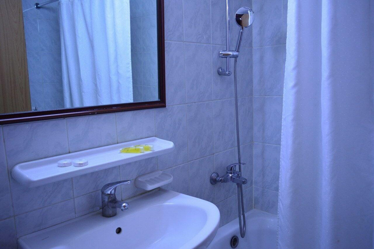 Bathroom, Abjar Hotel, Wadi Essier