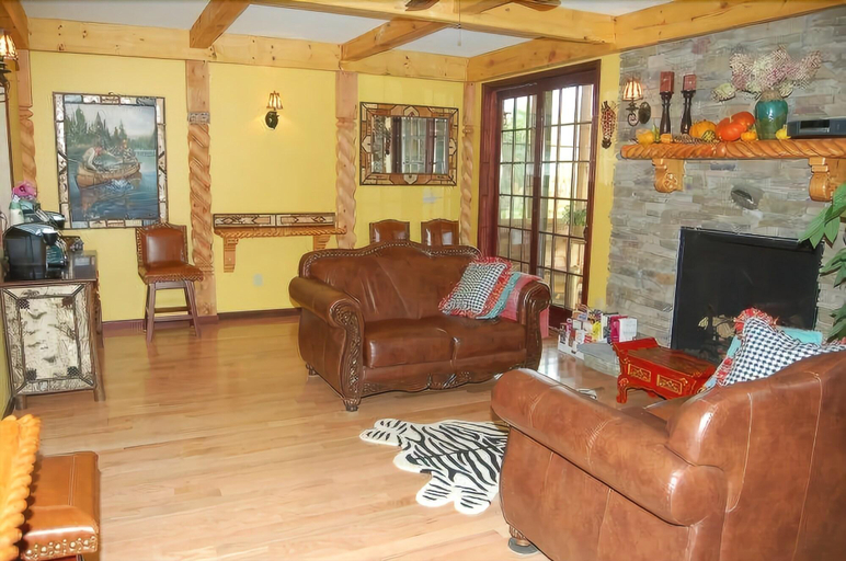 Public Area 3, August Lodge Cooperstown, Otsego