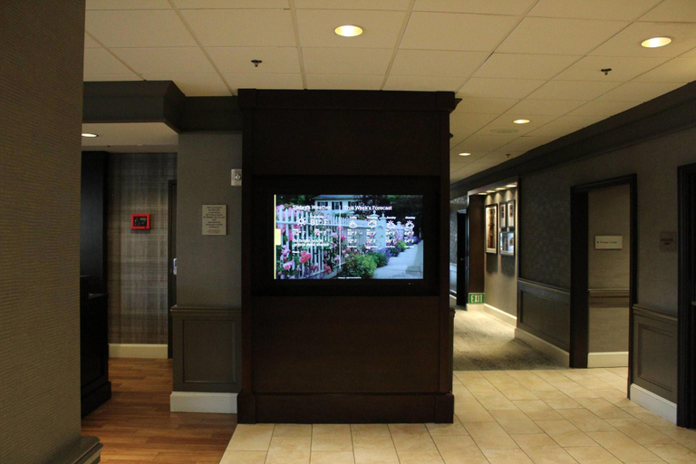 Public Area 2, Courtyard New Haven At Yale, New Haven